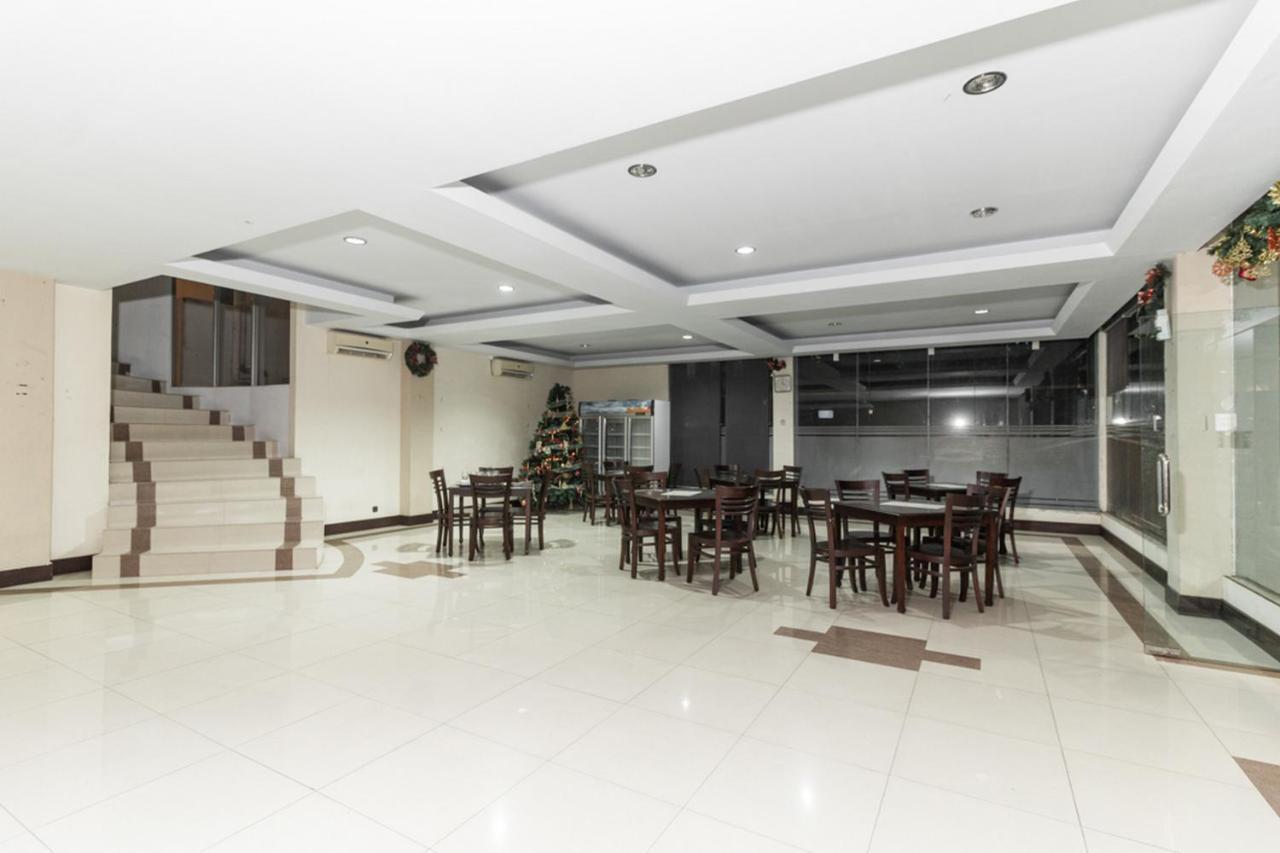 เรดดอร์ซ เนียร์ บาฮู มอลล์ มานาโด Hotel Malalayang ภายนอก รูปภาพ